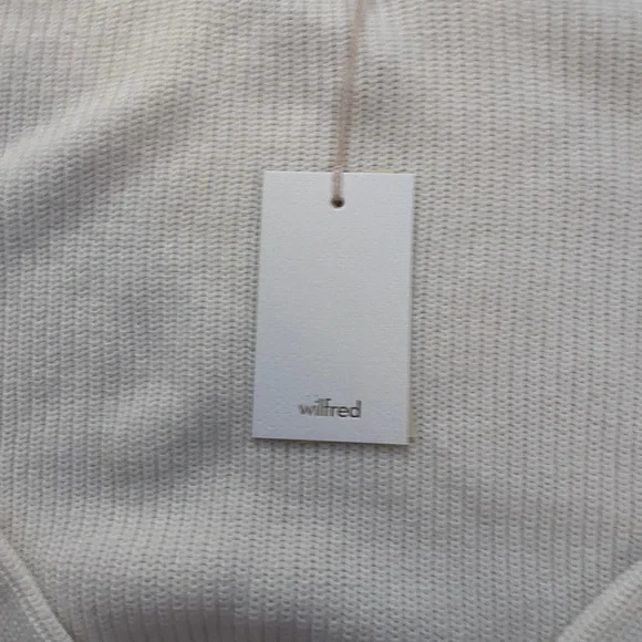 Aritzia Wilfred Sweater - Picture 3 of 3